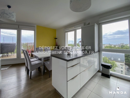 4 pièces meublé 6 Boulevard d'Erkrath, Cergy - 5e étage - 88m²