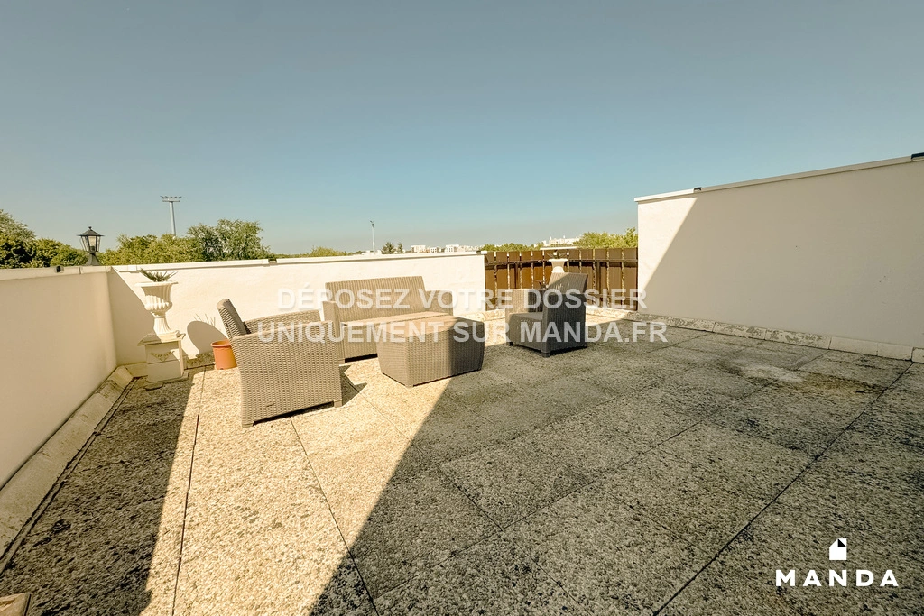 Balcon cuisine et chambre 2
